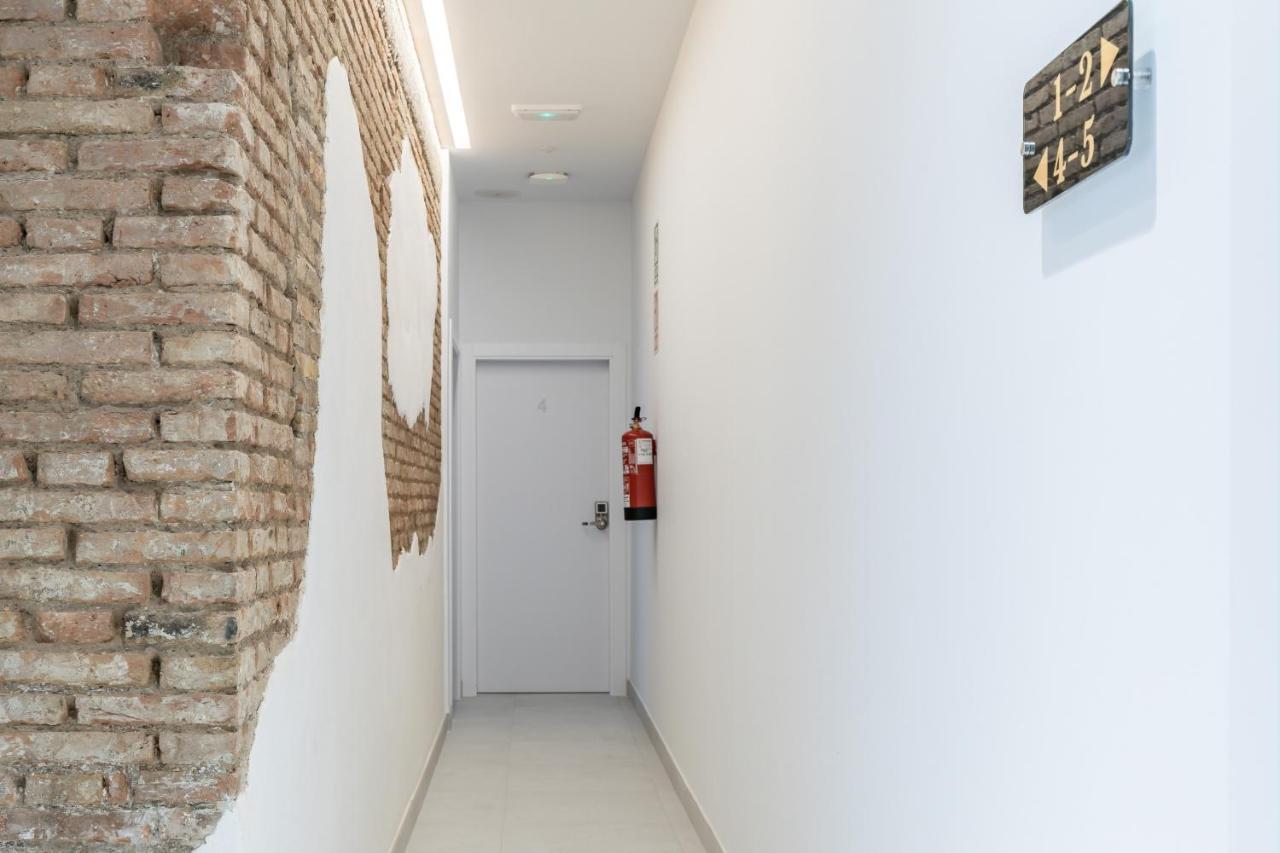 Comfortable Room Close To City Centre Валенсия Екстериор снимка